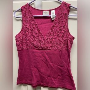 Lacey sleeveless top - size: large
